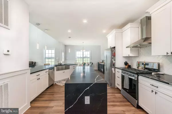 219 SUMMERFIELD WAY, Shenandoah Junction, WV 25442