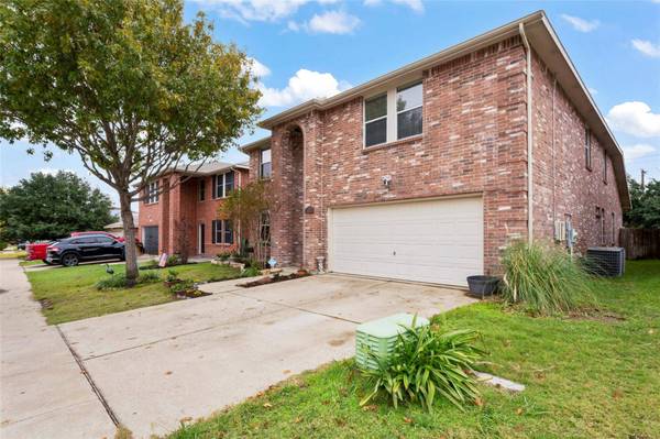 632 Silvertop Road, Arlington, TX 76002