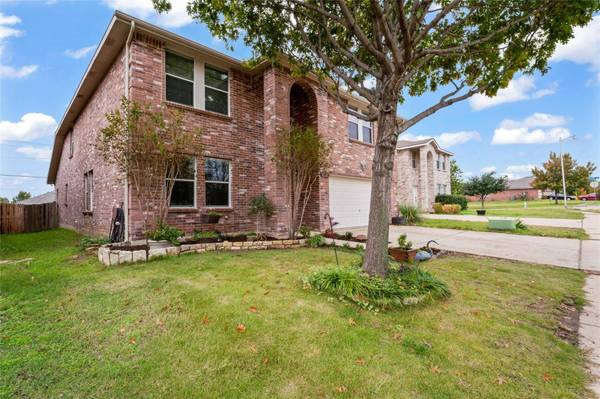 632 Silvertop Road, Arlington, TX 76002