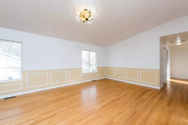 2209 Gilead Avenue, Zion, IL 60099