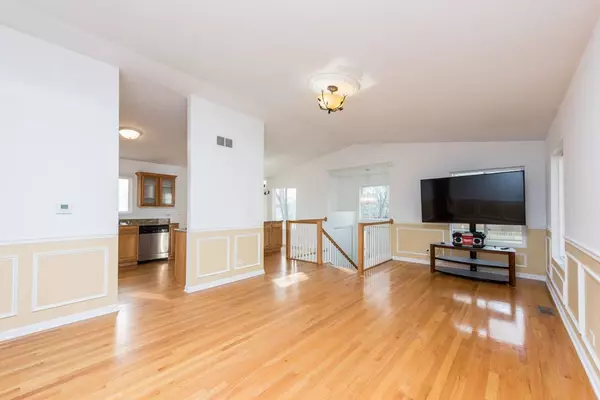 2209 Gilead Avenue, Zion, IL 60099