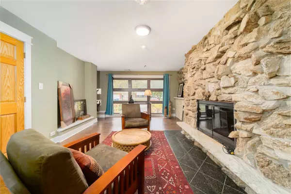 12001 S 70th Court, Palos Heights, IL 60463