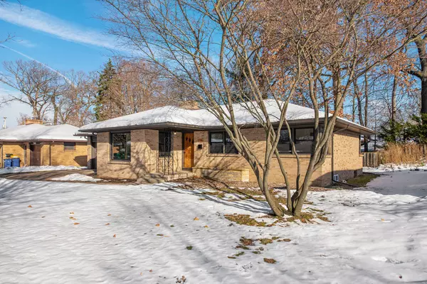 734 Strobel NW Avenue, Grand Rapids, MI 49504