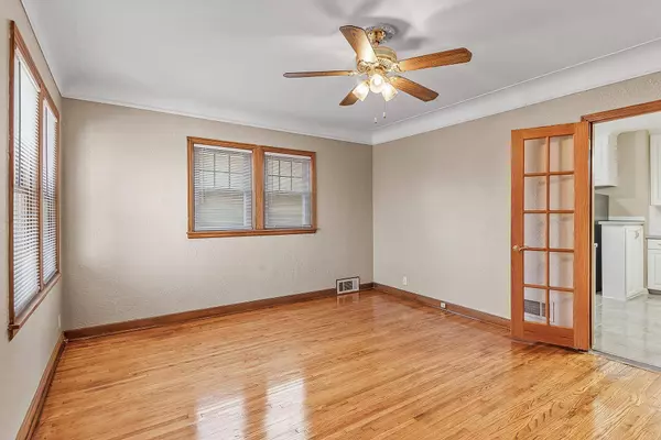 4329 Thomas AVE N, Minneapolis, MN 55412