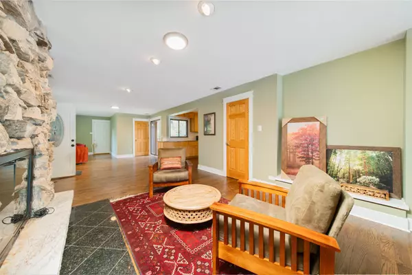 12001 S 70th Court, Palos Heights, IL 60463