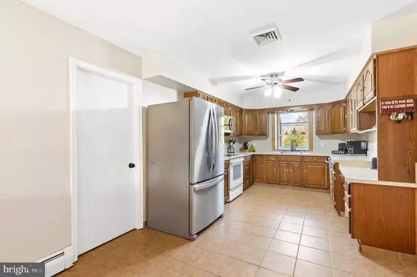 1282 MARSHALLTON THORNDALE RD, Downingtown, PA 19335