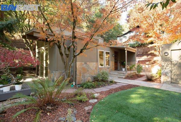 6960 Paso Robles Dr, Oakland, CA 94611