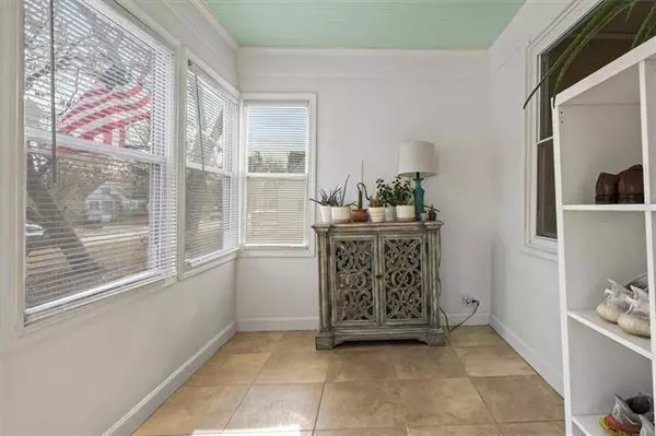 5436 Reeds RD, Mission, KS 66202