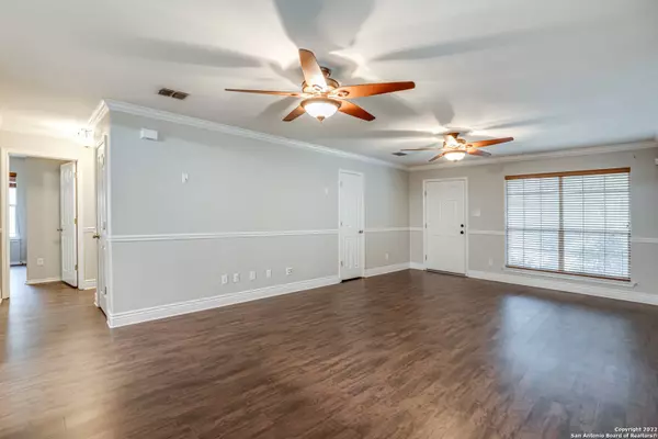 415 CARDINAL WAY, San Antonio, TX 78253-5614