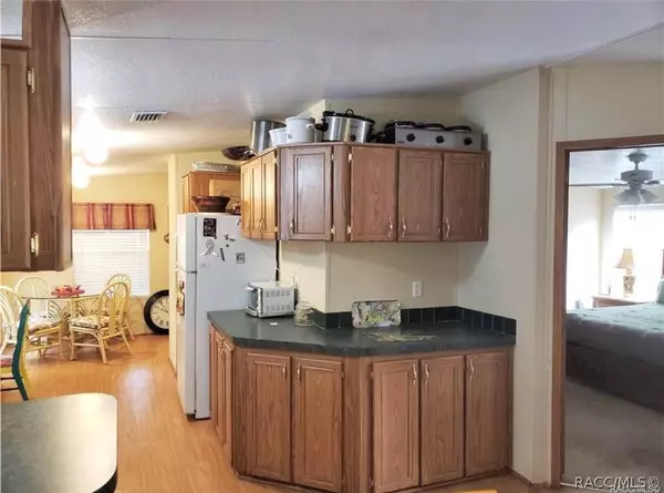 6833 W Ray CT, Homosassa, FL 34448