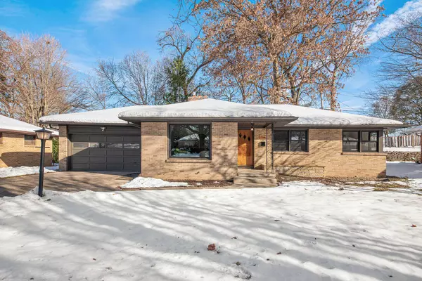 734 Strobel NW Avenue, Grand Rapids, MI 49504