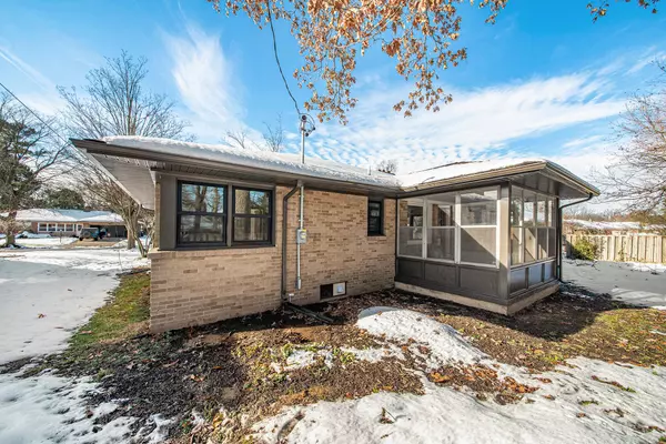 734 Strobel NW Avenue, Grand Rapids, MI 49504