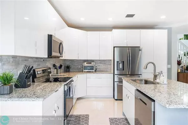 5040 Heron Pl, Coconut Creek, FL 33073