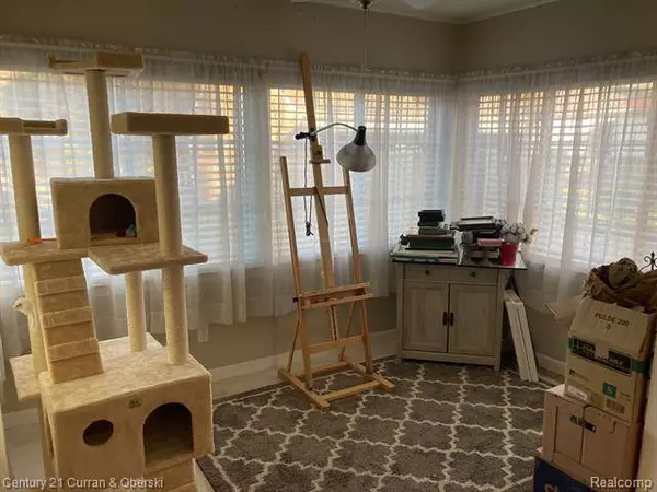 641 N YORK Street W, Dearborn, MI 48128