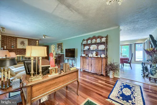 6601 CHAMBERS HILL RD, Harrisburg, PA 17111