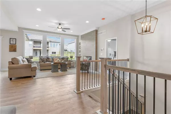 NW Crestwood Dr, Grain Valley, MO 64029