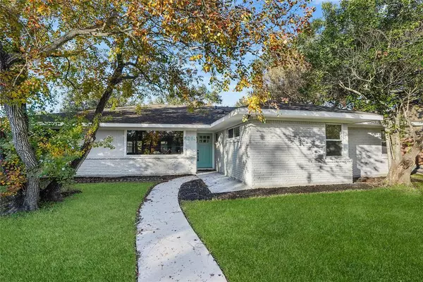 5262 Willowbend BLVD