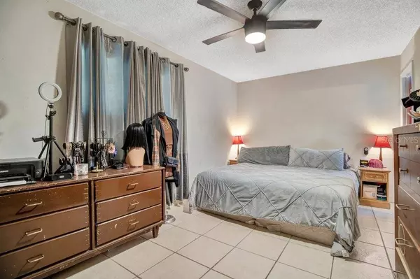 1494 COURTLAND BLVD, Deltona, FL 32738