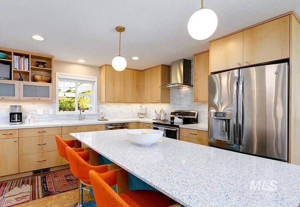 6907 W Hummel Dr, Boise, ID 83709