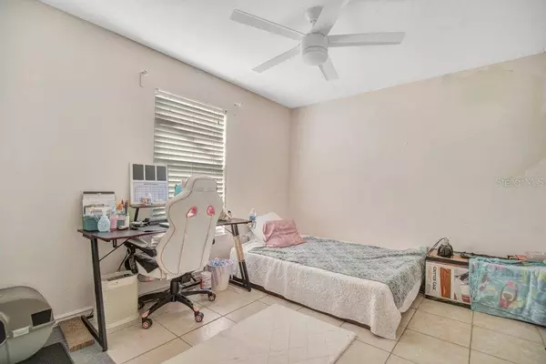 1494 COURTLAND BLVD, Deltona, FL 32738