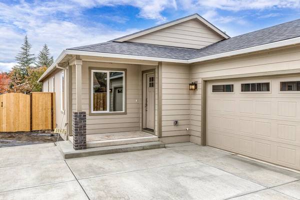 2567 Howard AVE, Medford, OR 97501