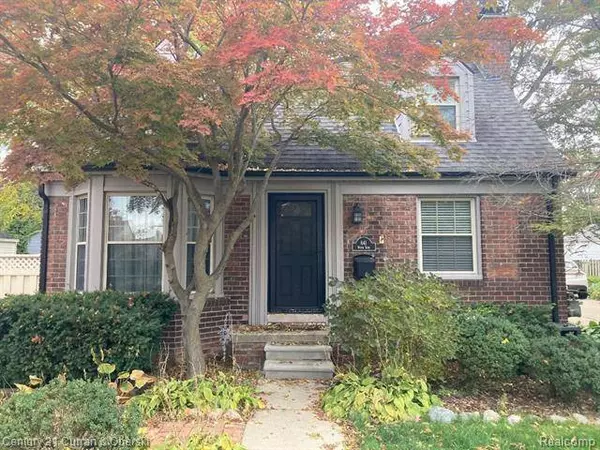 641 N YORK Street W, Dearborn, MI 48128