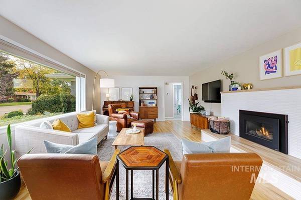 6907 W Hummel Dr, Boise, ID 83709