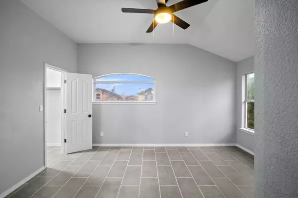 660 Milton Henry Avenue, El Paso, TX 79932