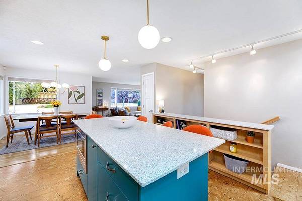 6907 W Hummel Dr, Boise, ID 83709