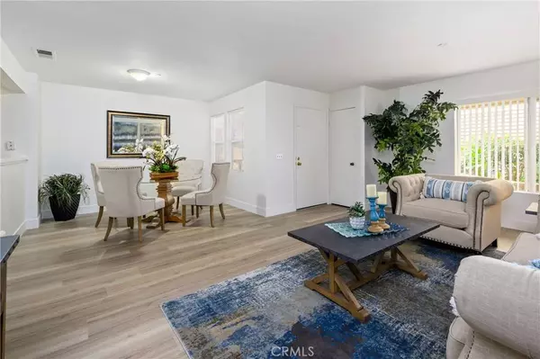 304 E Chestnut AVE #112, Santa Ana, CA 92701