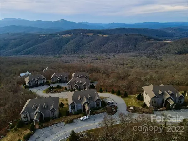 575 Craggy PT #13D, Sugar Mountain, NC 28604