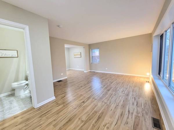 509 E End AVE, Hillside, IL 60162