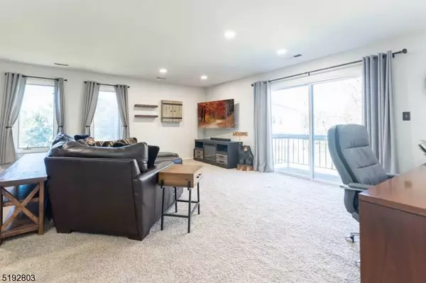 48 Sam Bonnell Dr, Union Twp., NJ 08809