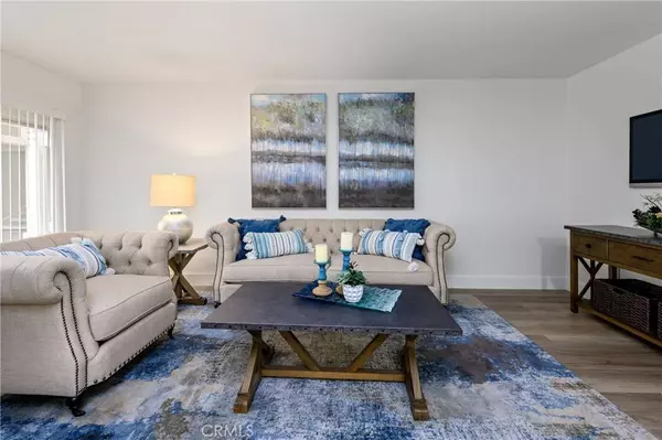 304 E Chestnut AVE #112, Santa Ana, CA 92701