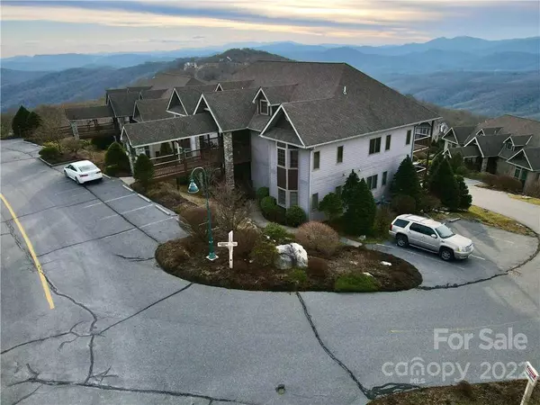 575 Craggy PT #13D, Sugar Mountain, NC 28604
