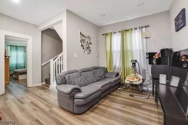 122 Highland Ave, Clifton City, NJ 07011