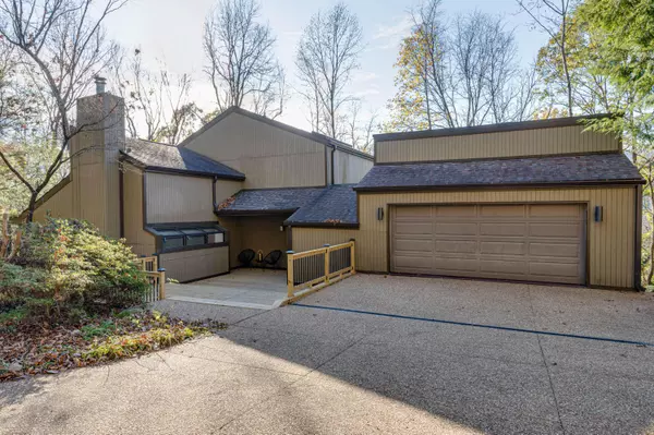 207 Wildflower Way, Dalton, GA 30720