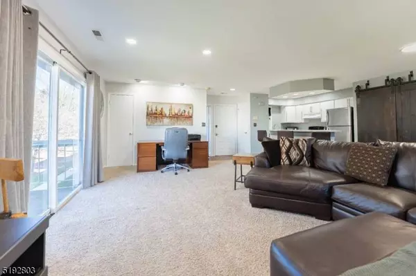 48 Sam Bonnell Dr, Union Twp., NJ 08809