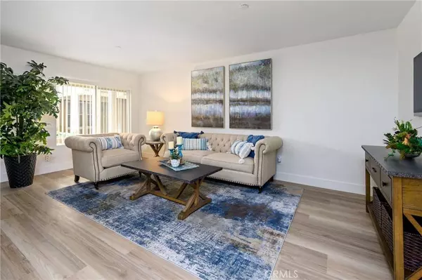 304 E Chestnut AVE #112, Santa Ana, CA 92701