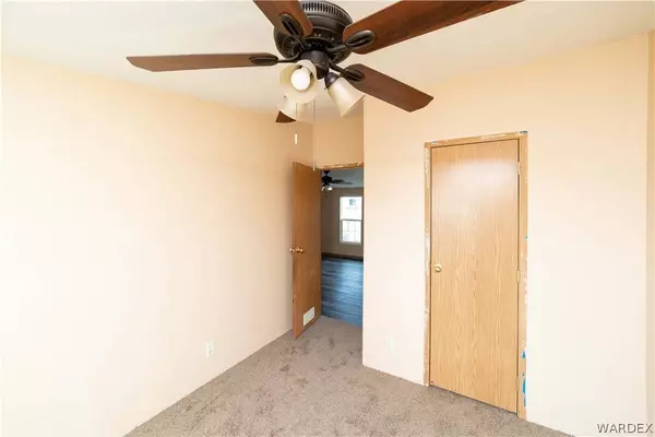 6087 W Chino DR, Golden Valley, AZ 86413