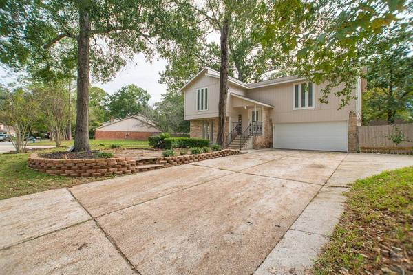 3030 Birch Creek DR, Houston, TX 77339