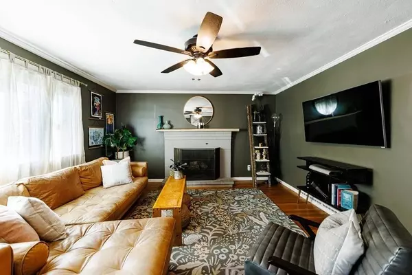 40 Jasper St, Haverhill, MA 01830