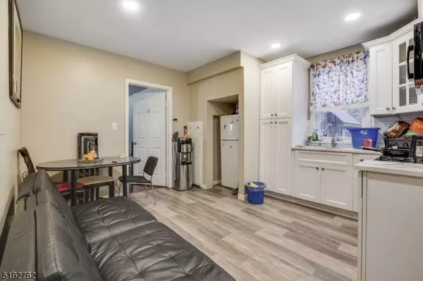 122 Highland Ave, Clifton City, NJ 07011