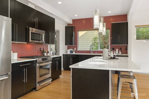 218 19th AVE, Seattle, WA 98122