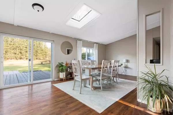 2974 Champion LN, Oak Harbor, WA 98277