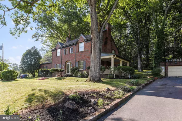 1019 OAKMONT DR, Front Royal, VA 22630