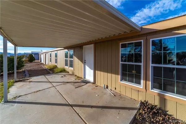 6087 W Chino DR, Golden Valley, AZ 86413