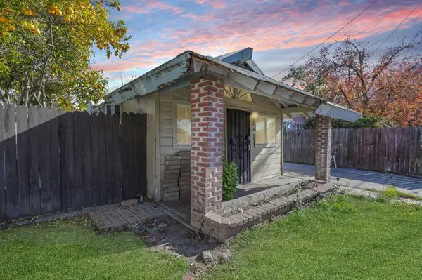 3957 28th ST, Sacramento, CA 95820