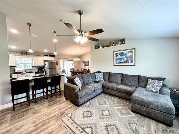 577 W Homeway LOOP, Citrus Springs, FL 34434