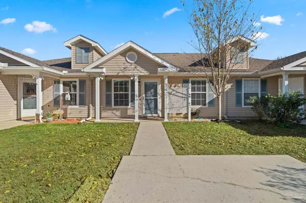 8082 Stonebrook Dr, Pensacola, FL 32514